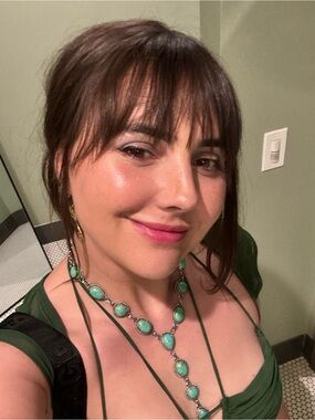 Meet your Posher, Casey
